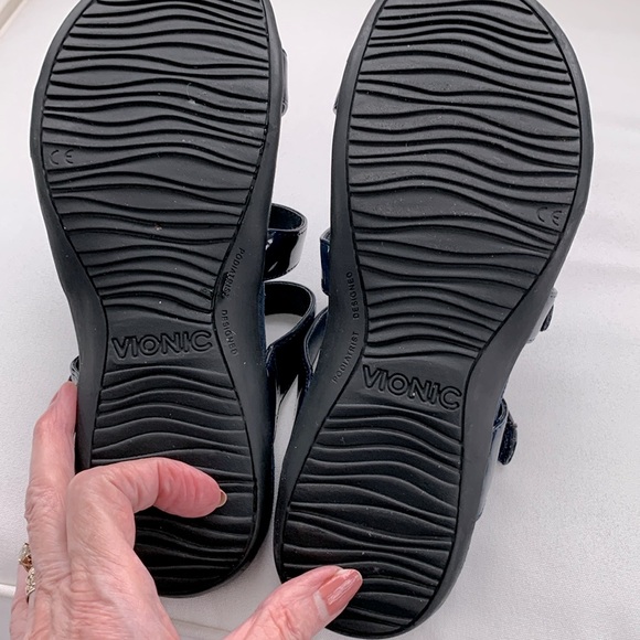 Vionic Patent Leather Slides - Picture 5 of 6